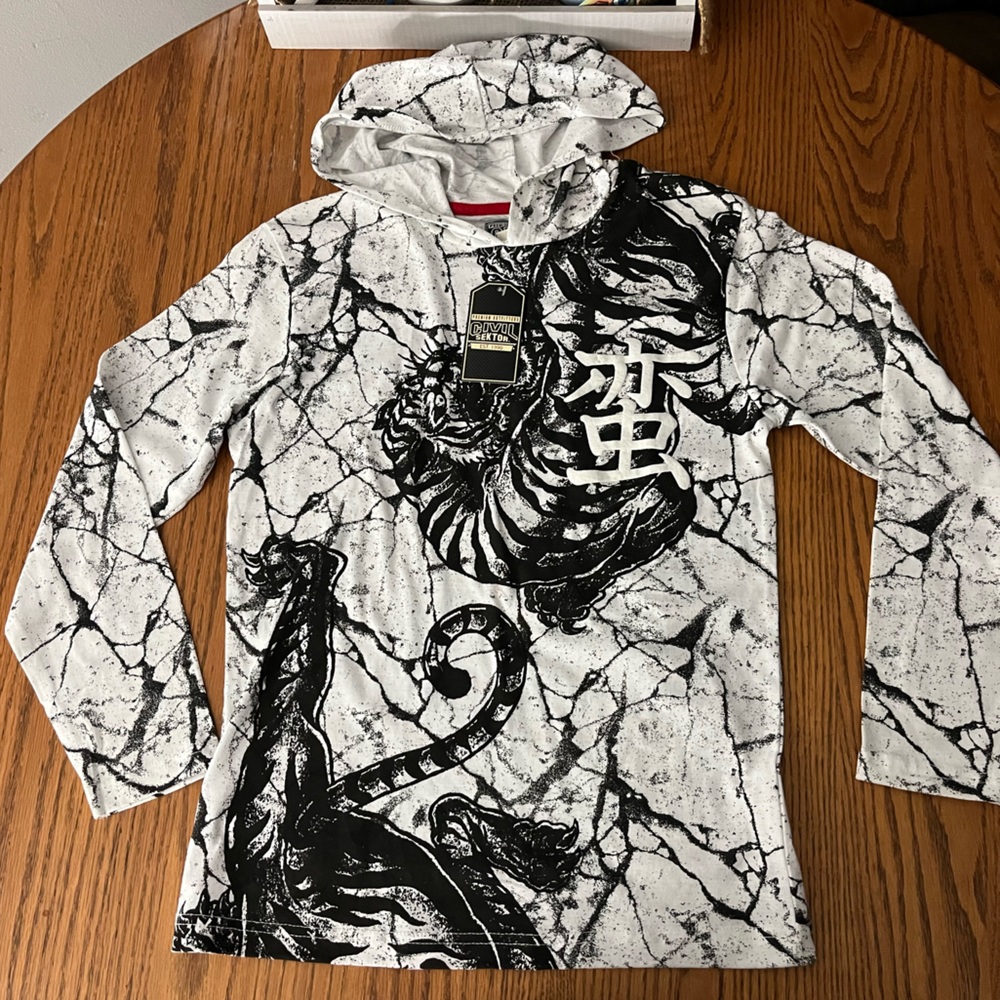 Civil Sektor boy’s medium long sleeve white graphic hooded tee